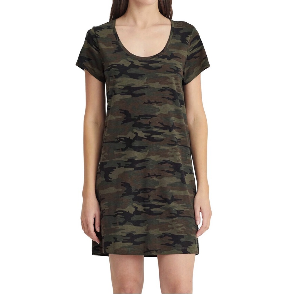 Sanctuary Camouflage Green Black Brown Short Sleeve Knit Shift T Shirt Dress